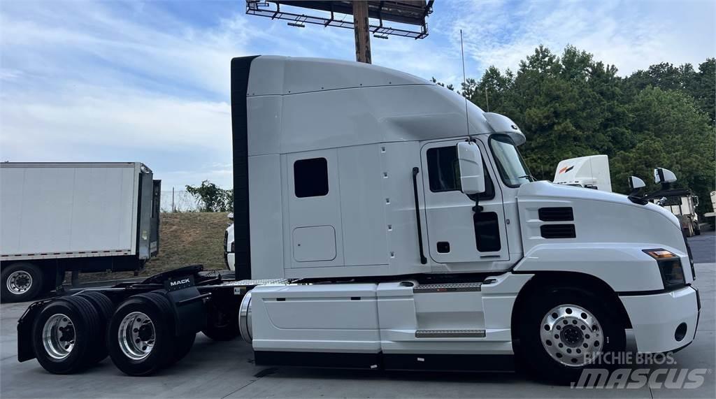 Mack AN64T Camiones tractor