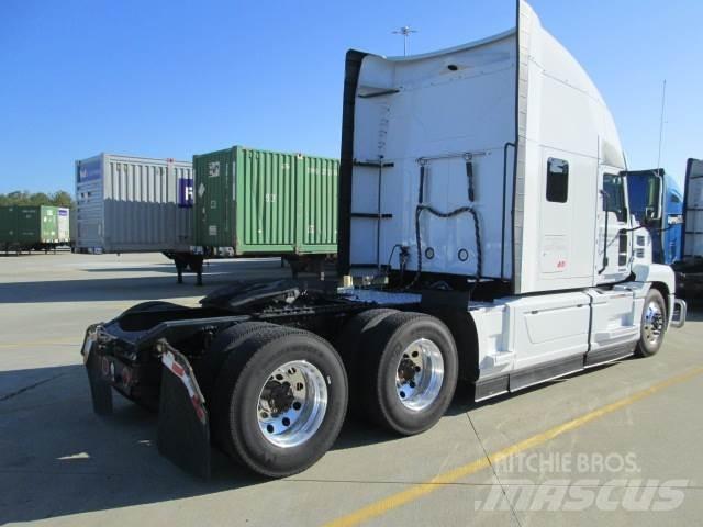 Mack AN64T Camiones tractor