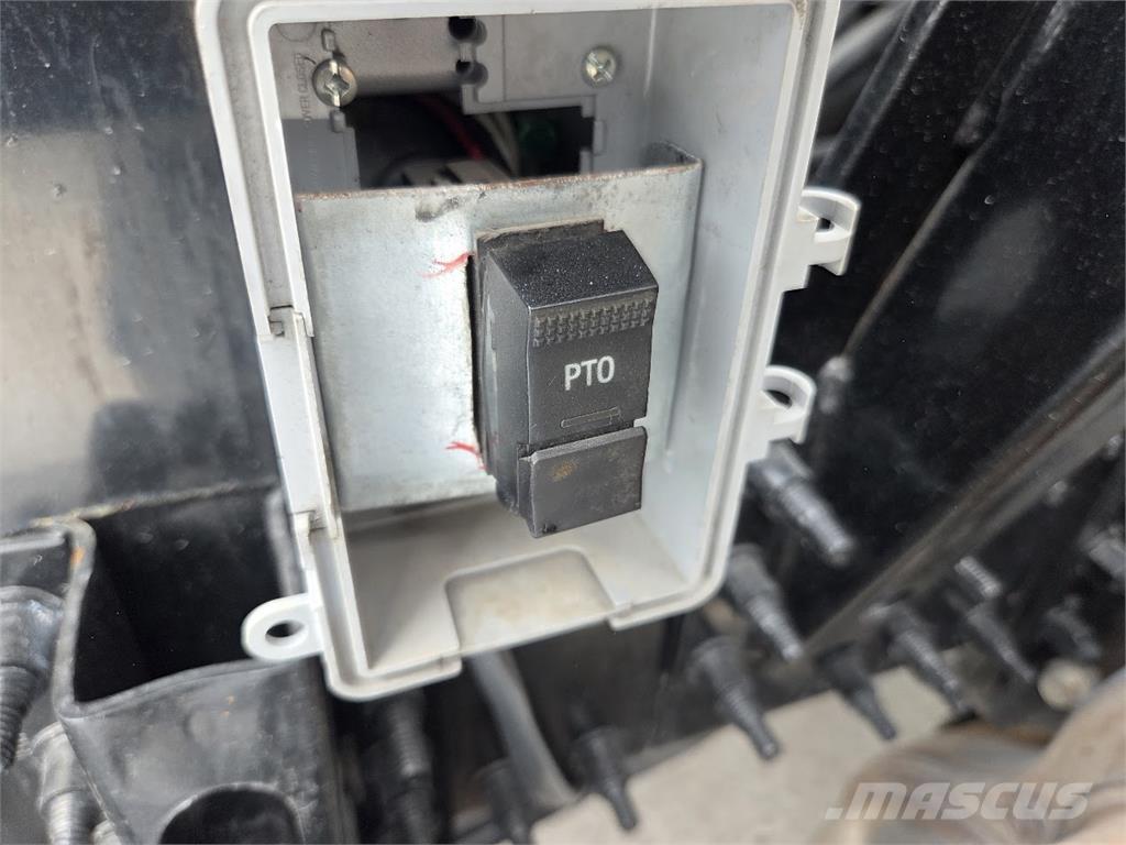 Mack AN64T Camiones tractor