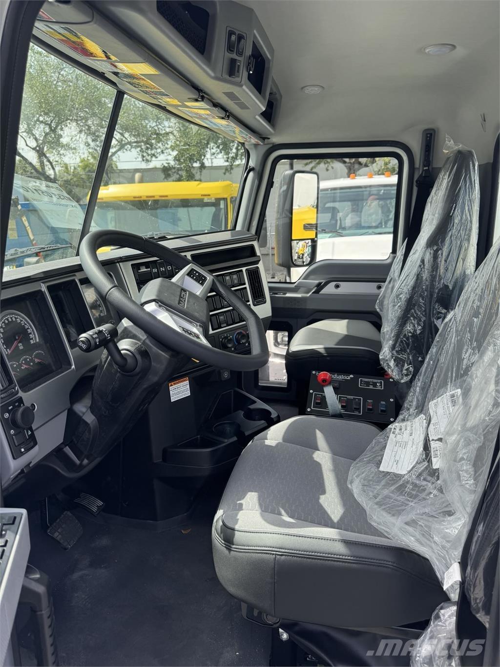 Mack GR64B Camiones de concreto