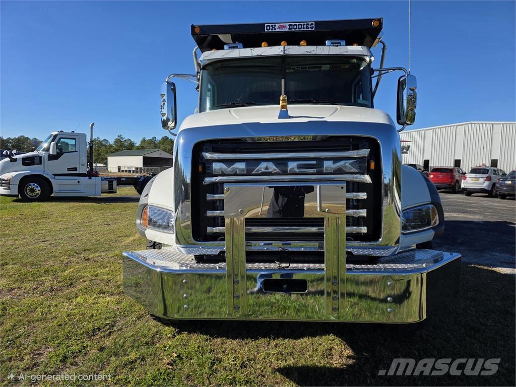 Mack GR64B Bañeras basculantes usadas