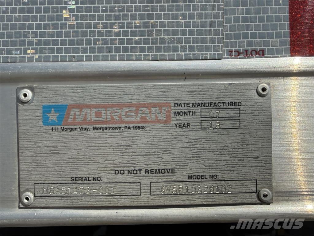 Mack GR64B9 Camiones con caja de remolque