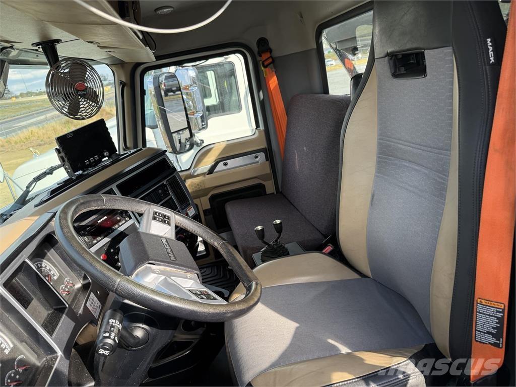 Mack GR64BR Otros camiones