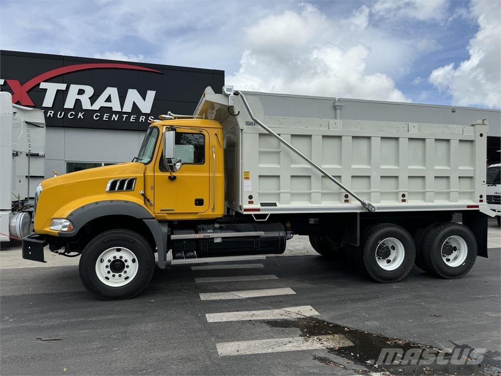 Mack GR64BRX Bañeras basculantes usadas