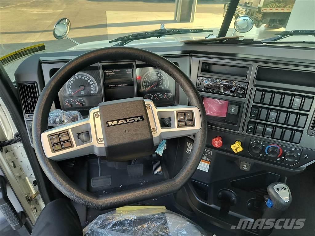 Mack GR64BX Bañeras basculantes usadas