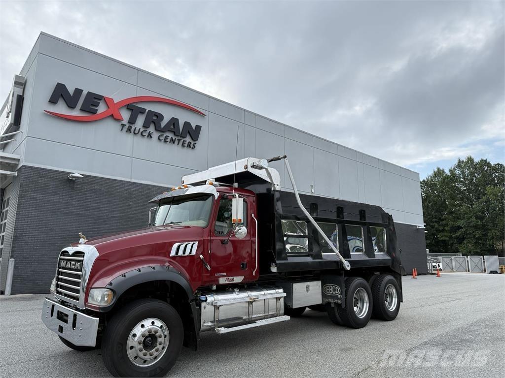 Mack GR64F Bañeras basculantes usadas