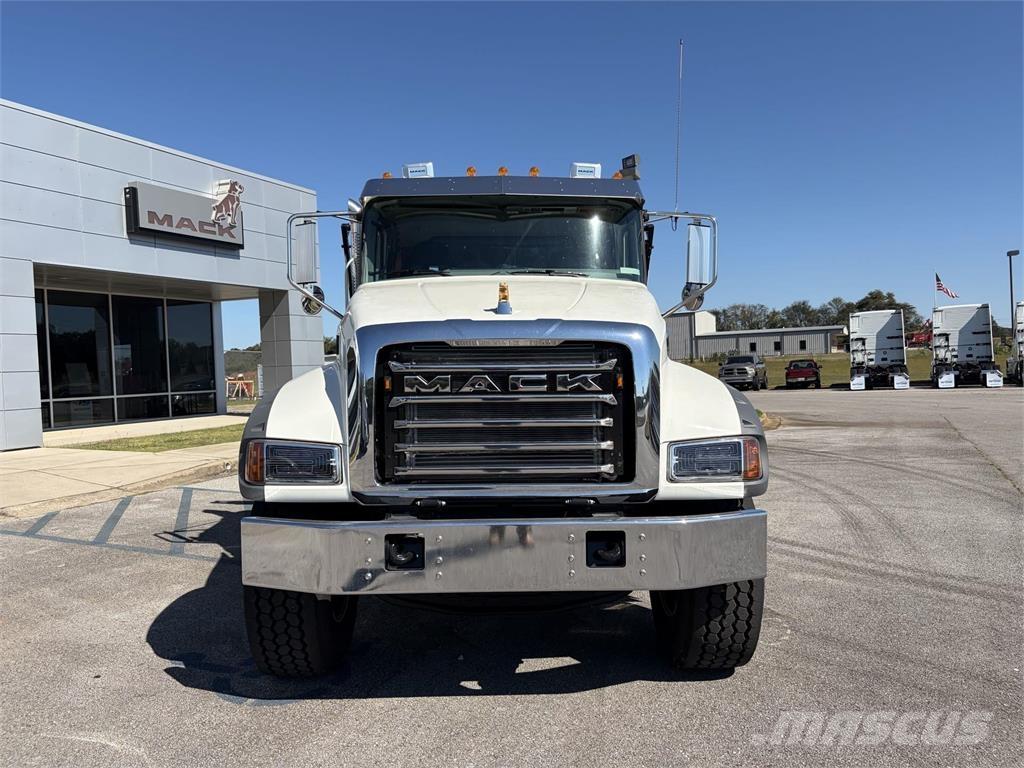 Mack GR64F Otros camiones