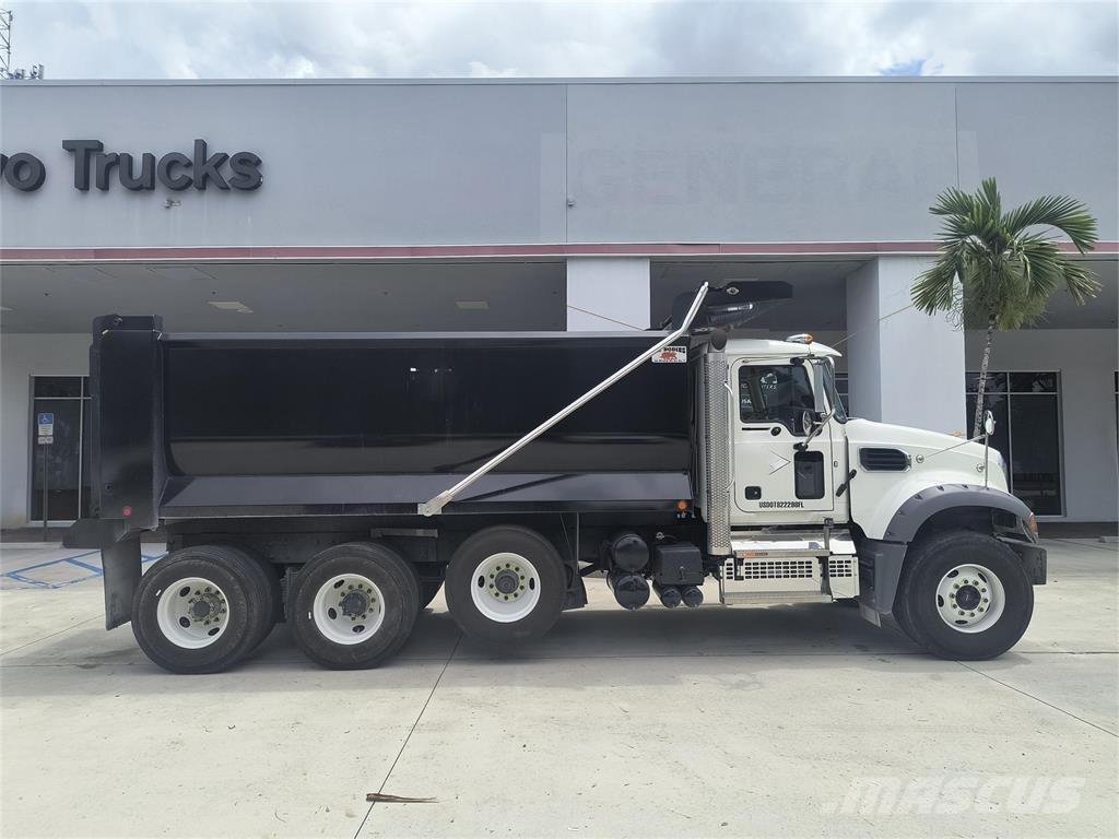 Mack GR64FR Bañeras basculantes usadas