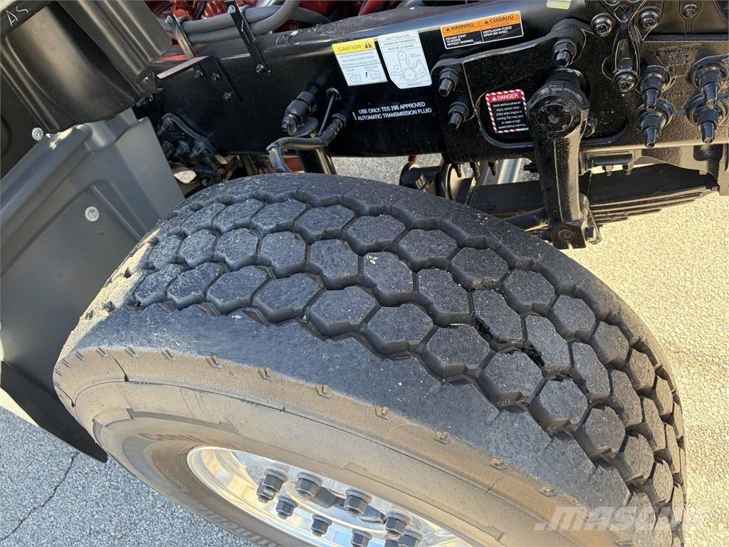 Mack GR64FR Camiones de concreto