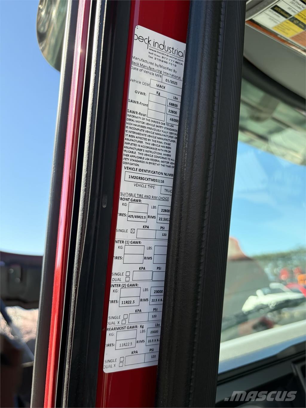 Mack GR64FR Camiones de concreto