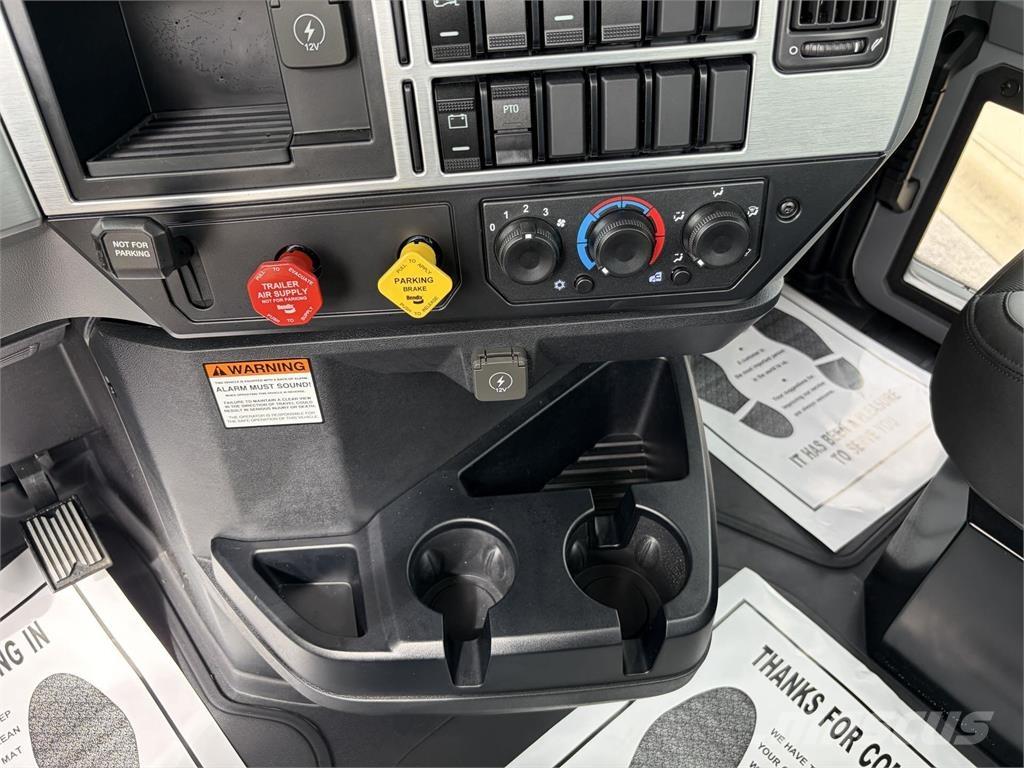 Mack GR64FT Camiones tractor