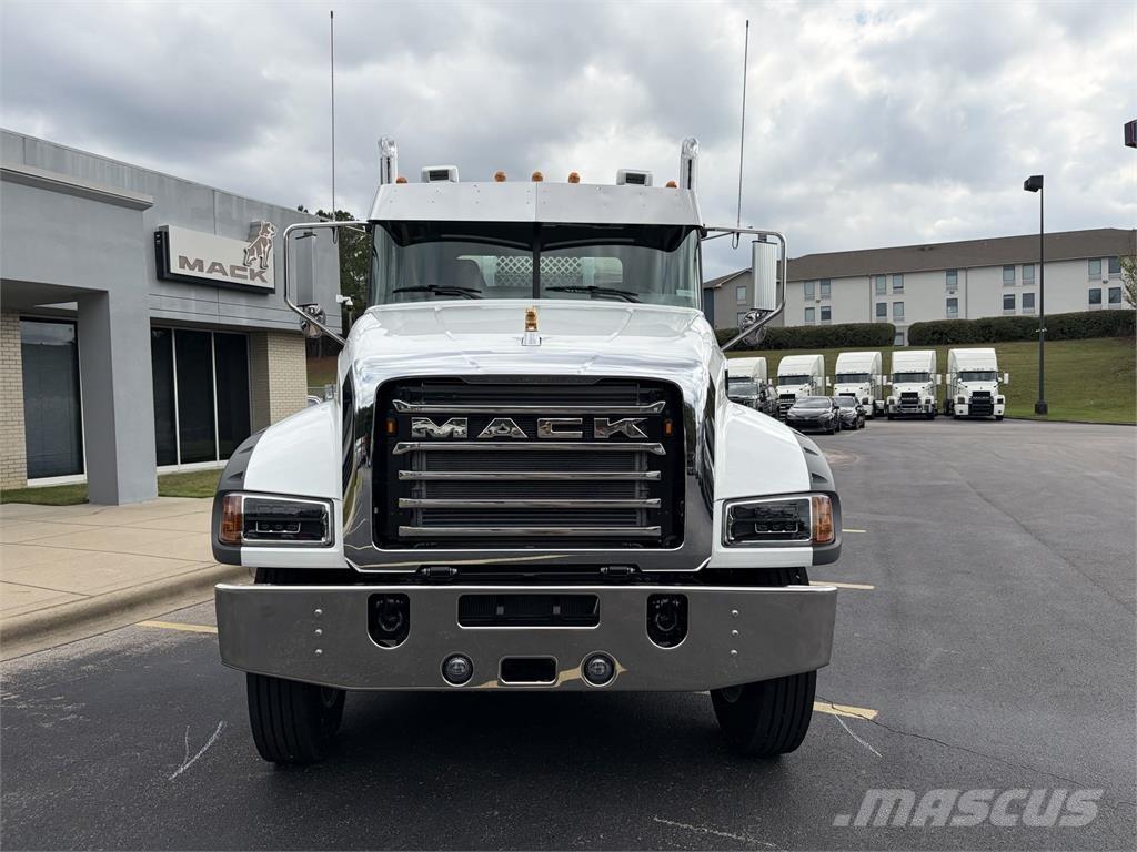 Mack GR64FT Camiones tractor