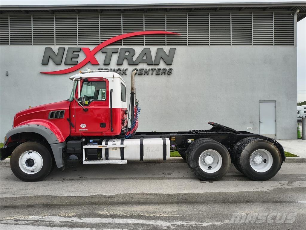 Mack GR64FT Camiones tractor
