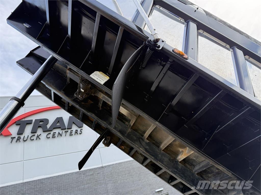 Mack GU713 Bañeras basculantes usadas