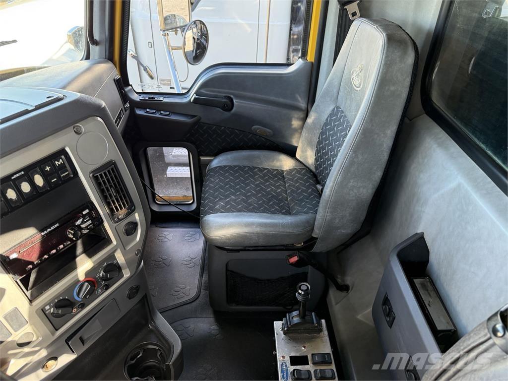 Mack GU713 Bañeras basculantes usadas