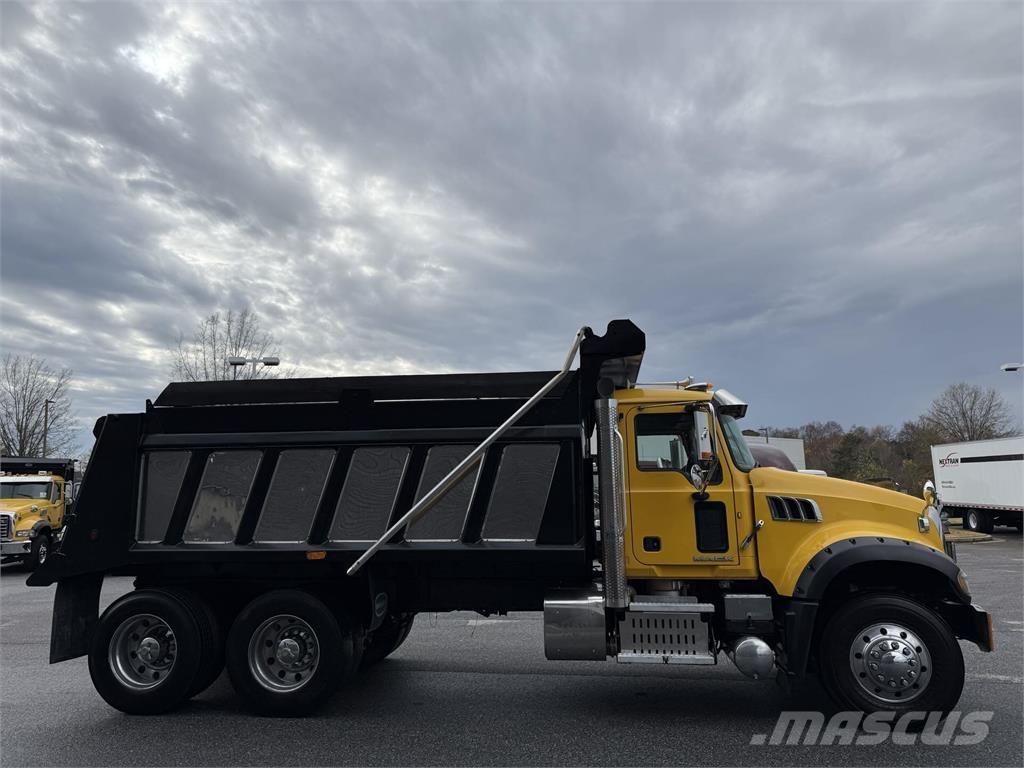 Mack GU713 Bañeras basculantes usadas