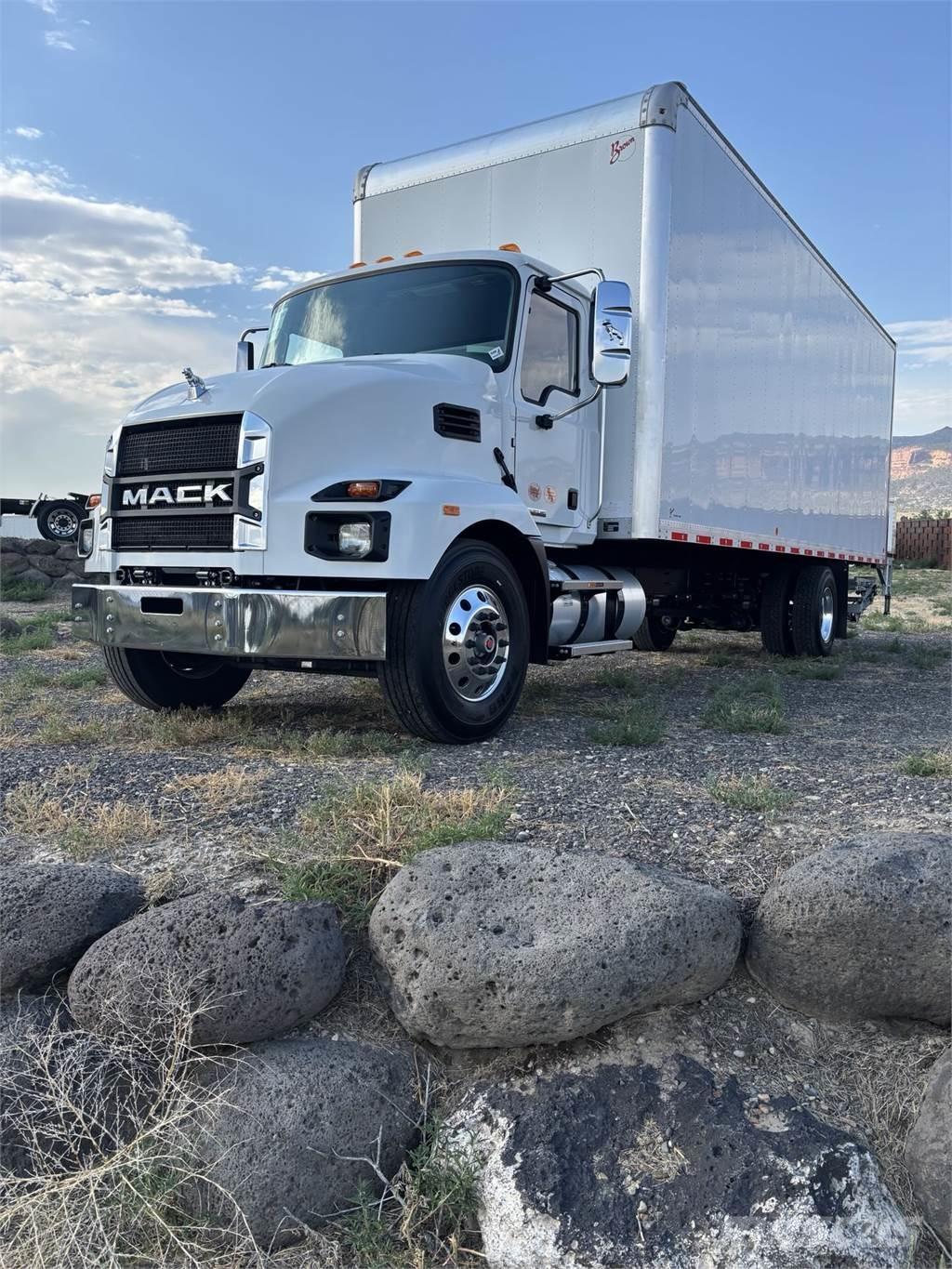 Mack MD6 42R Camiones con chasís y cabina