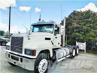 Mack PI64T Camiones tractor