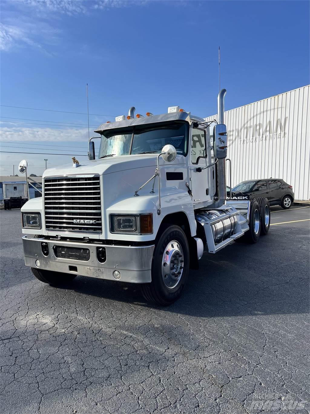 Mack PI64T Camiones tractor