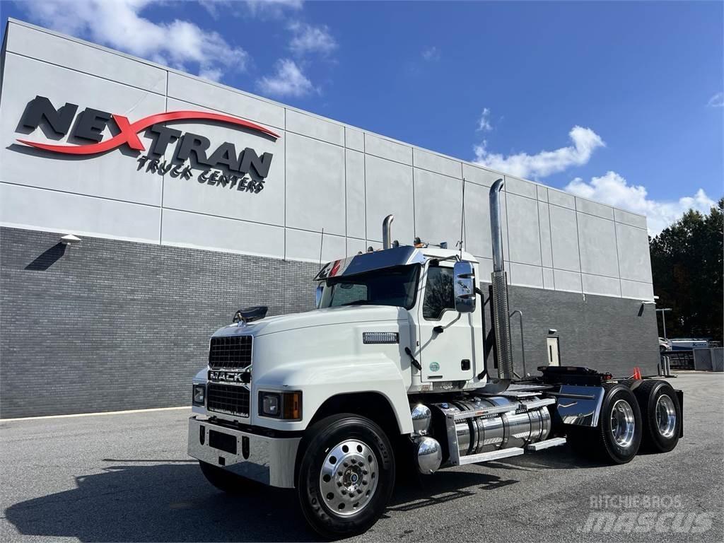 Mack PI64T Camiones tractor