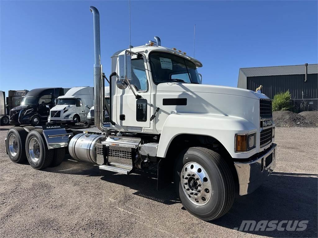 Mack PI64T Camiones tractor