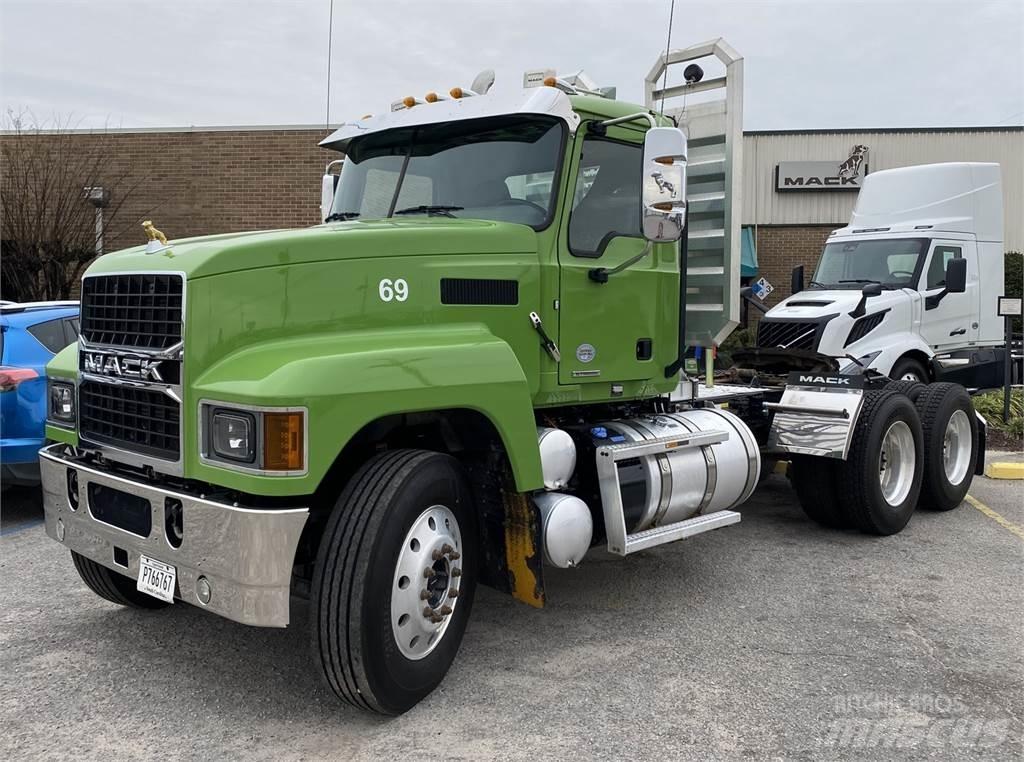 Mack PI64T Camiones tractor