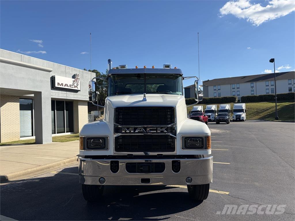 Mack PI64T Camiones tractor