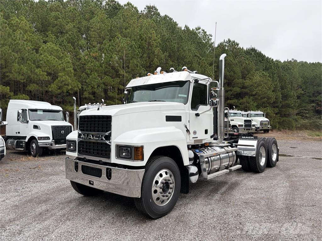 Mack PI64T Camiones tractor