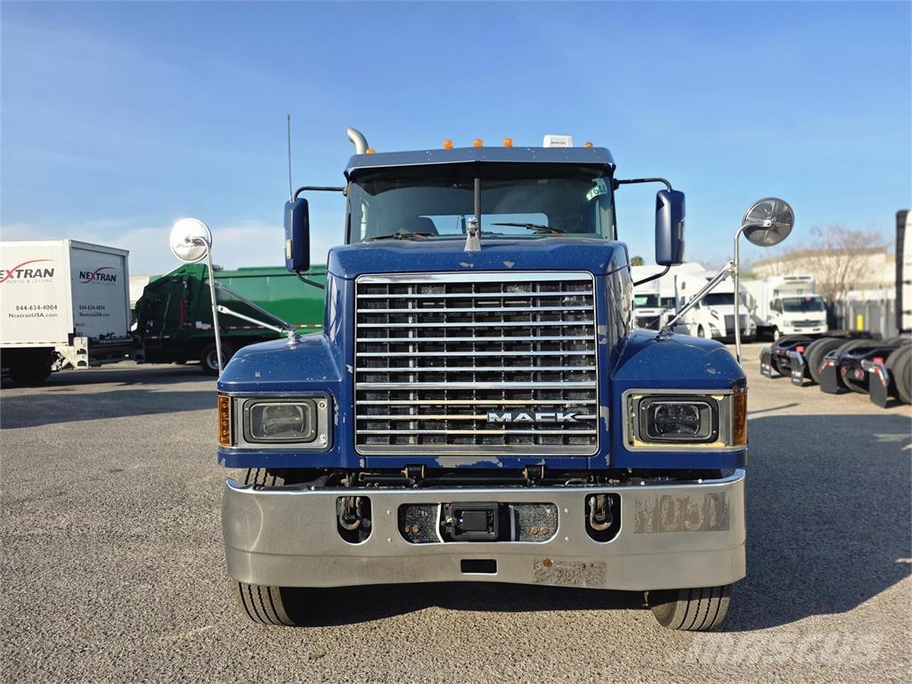 Mack PI64T Camiones tractor