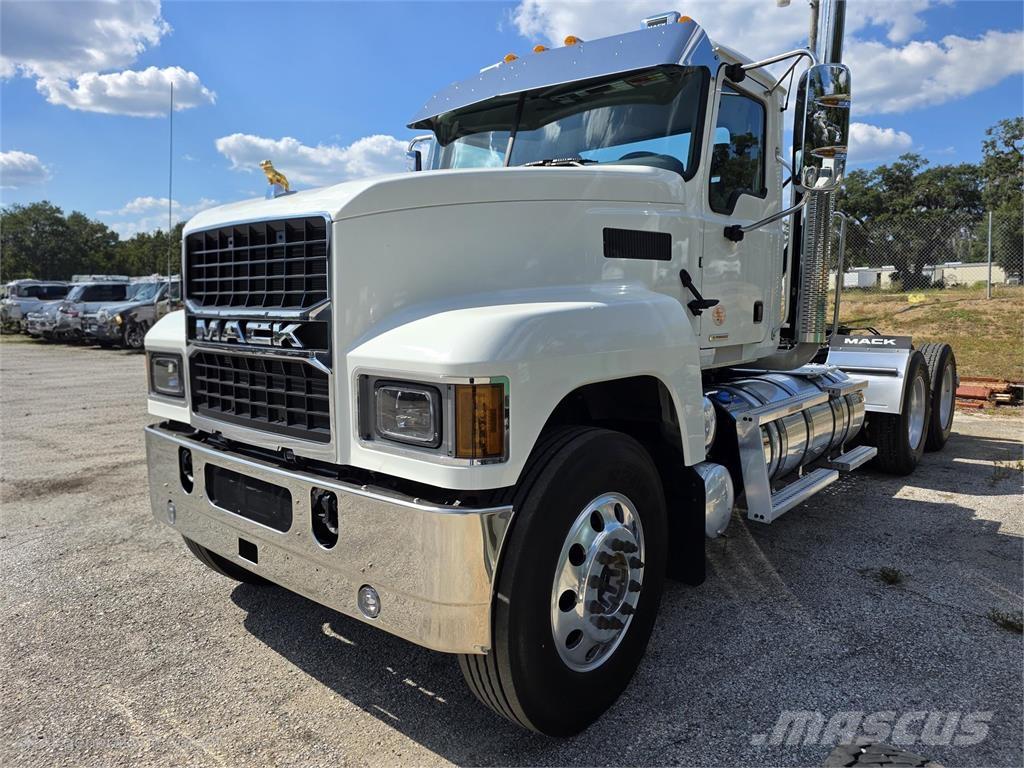 Mack PI64T Camiones tractor