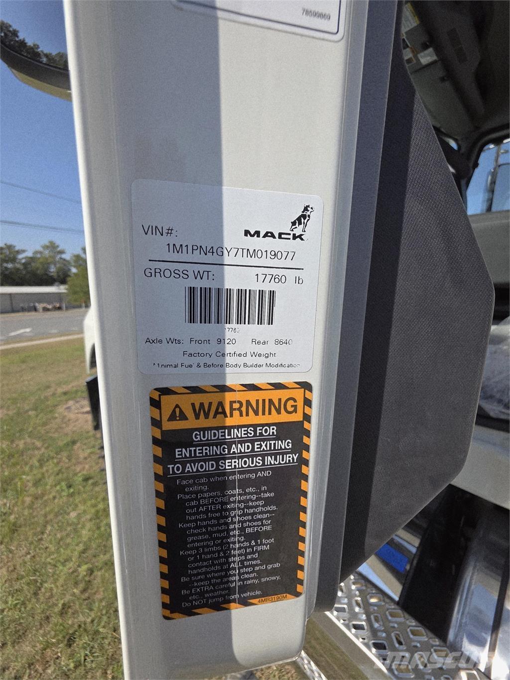 Mack PI64T Camiones tractor