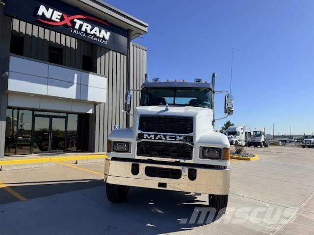 Mack PI64T Camiones tractor