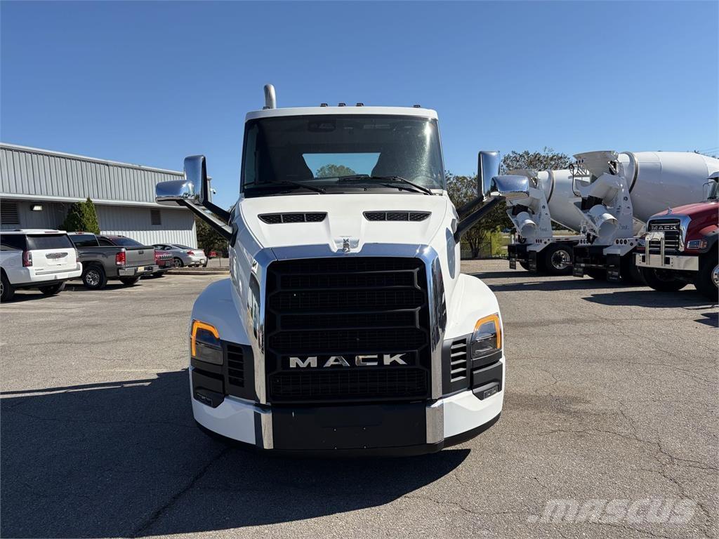 Mack PR64T Camiones tractor