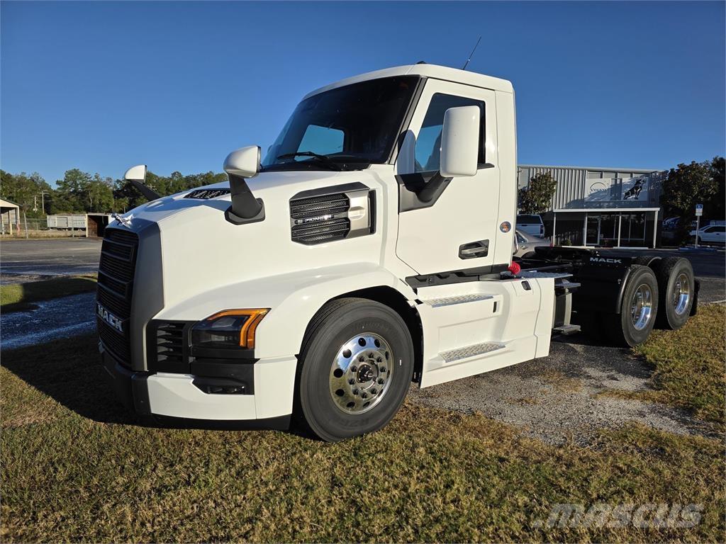 Mack PR64T Camiones tractor
