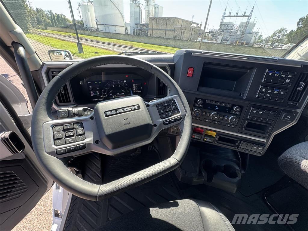 Mack PR64T Camiones tractor