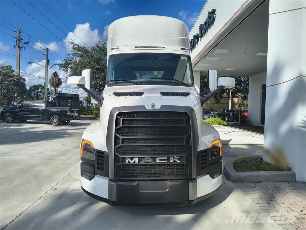 Mack PR64T Camiones tractor