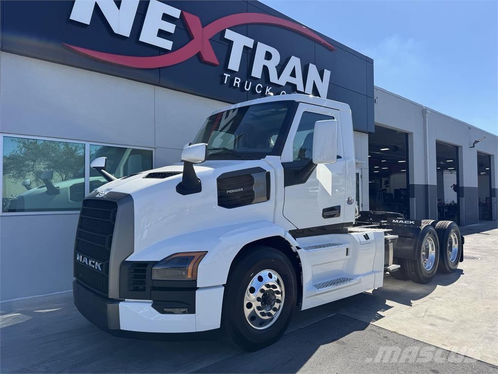 Mack PR64T Camiones tractor