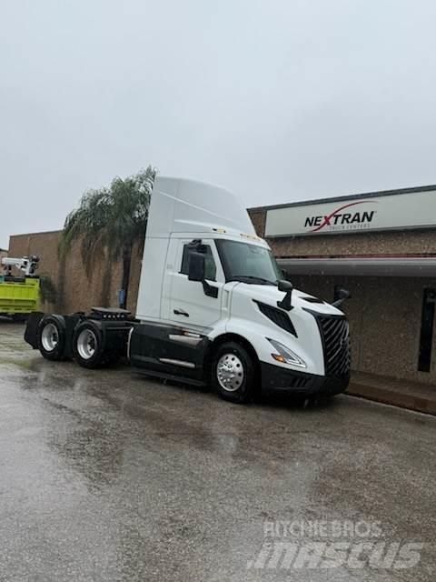 Volvo VNL64T300 Camiones tractor