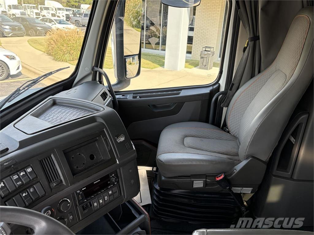 Volvo VNL64T760 Camiones tractor