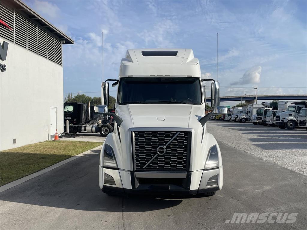 Volvo VNL64T860 Camiones tractor