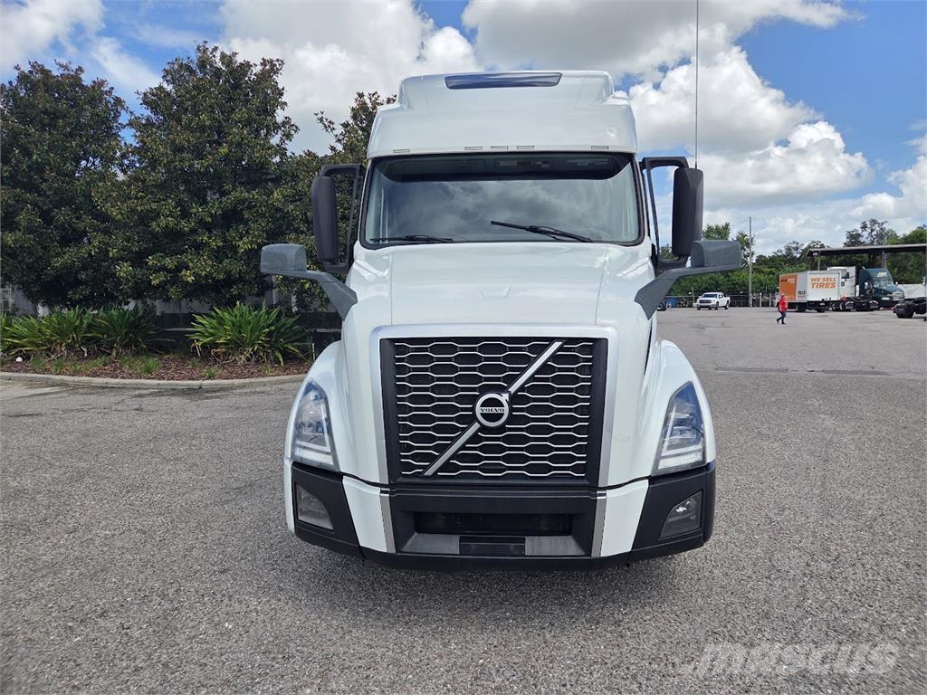 Volvo VNL64T860 Camiones tractor