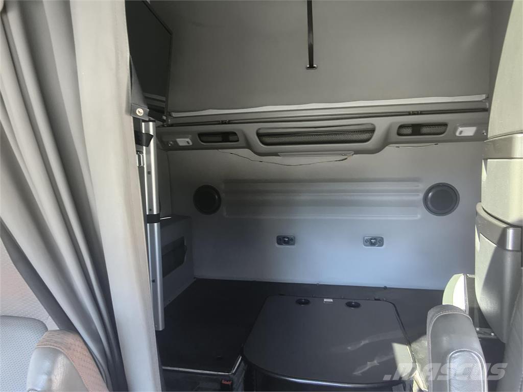 Volvo VNL64T860 Camiones tractor