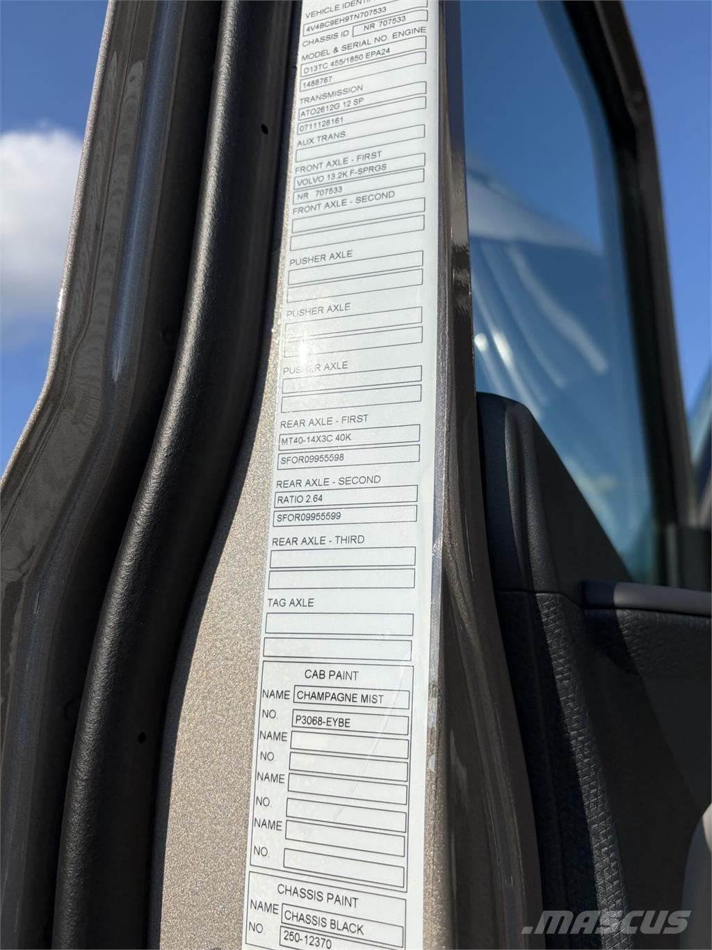 Volvo VNL64T860 Camiones tractor