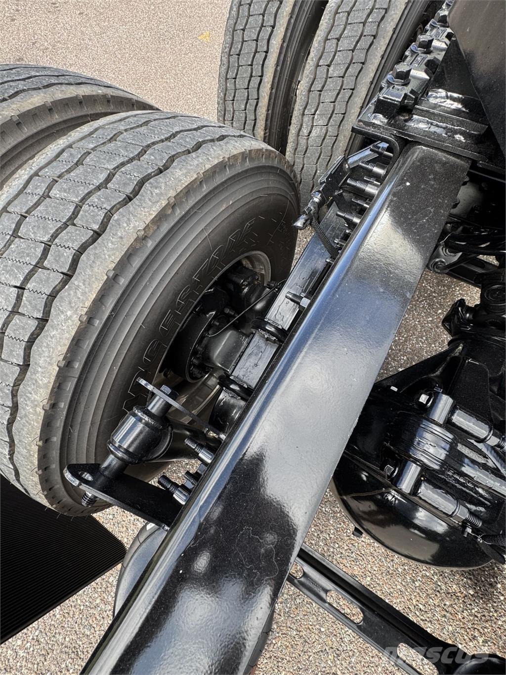 Volvo VNL64T860 Camiones tractor