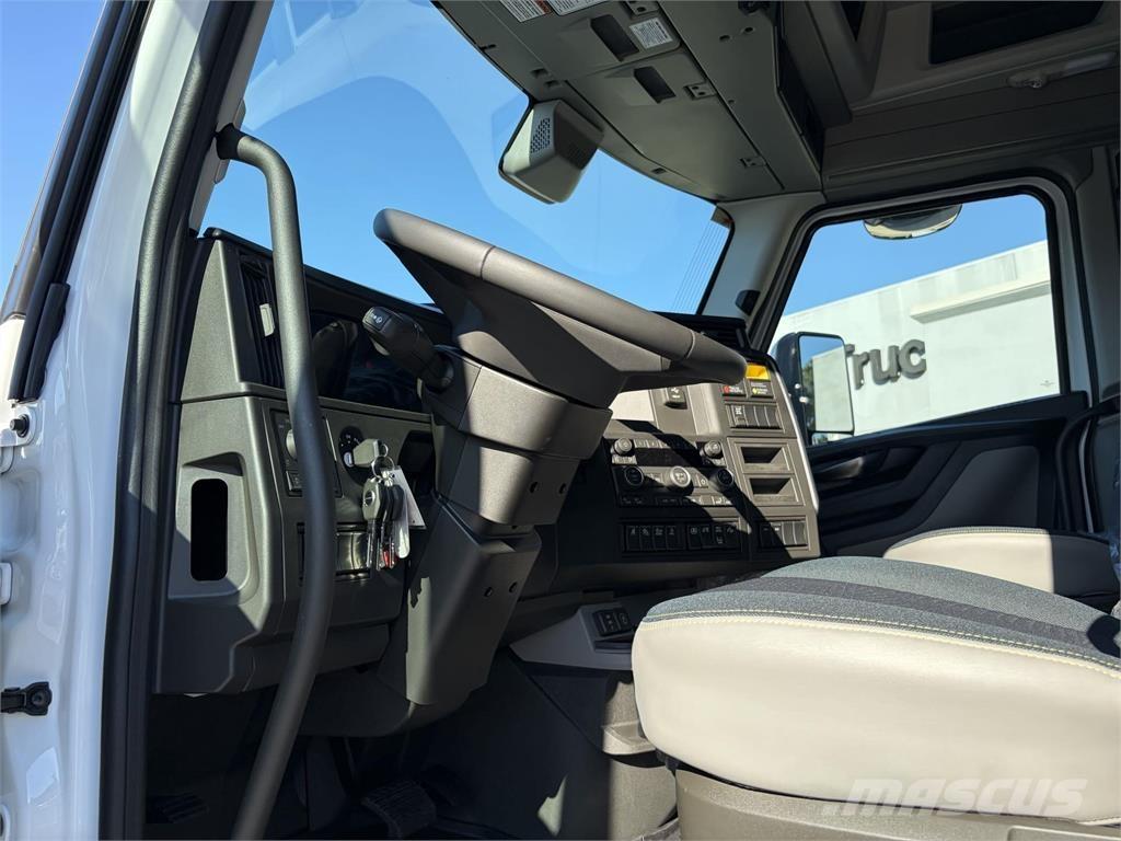 Volvo VNL64T860 Camiones tractor