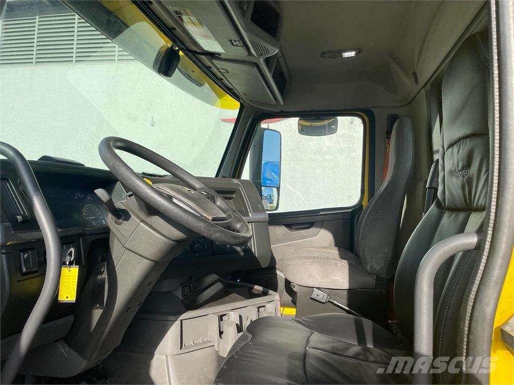 Volvo VNR64T300 Camiones tractor