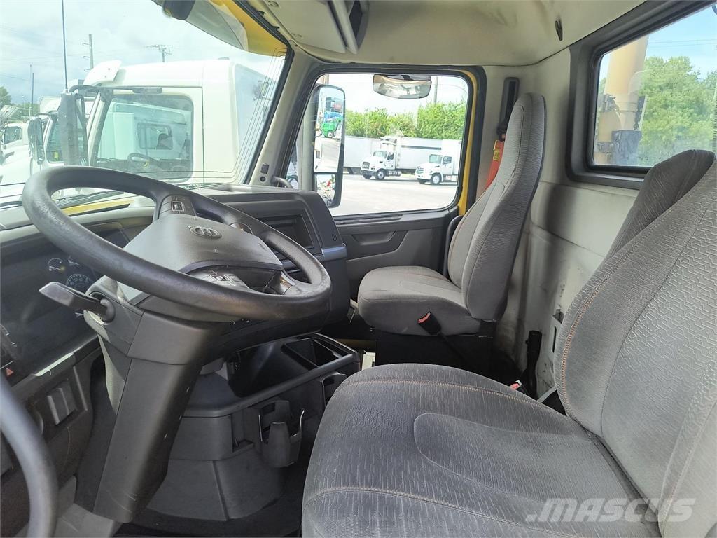 Volvo VNR64T300 Camiones tractor