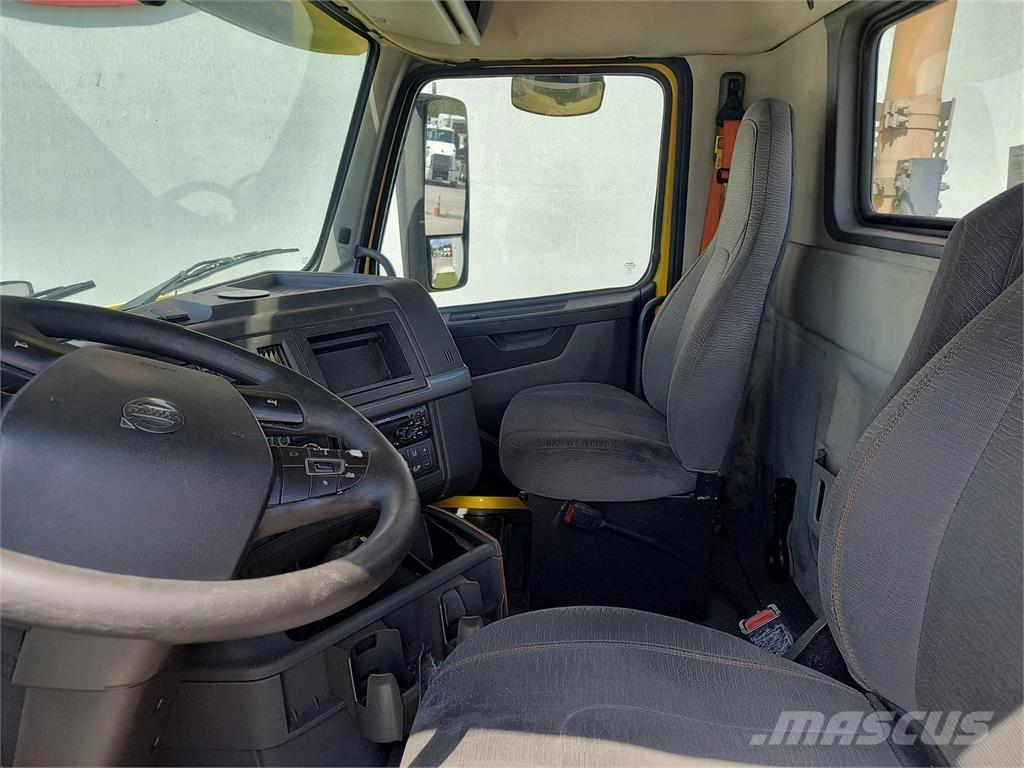 Volvo VNR64T300 Camiones tractor