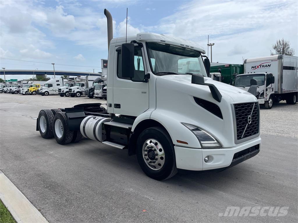 Volvo VNR64T300 Camiones tractor