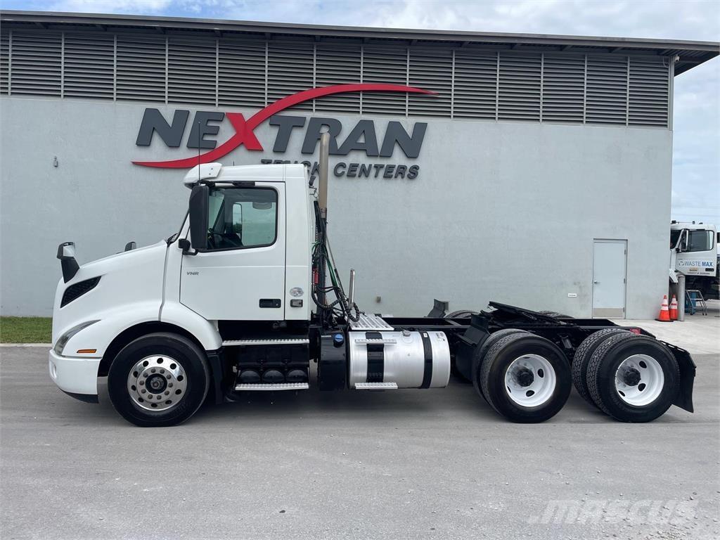 Volvo VNR64T300 Camiones tractor